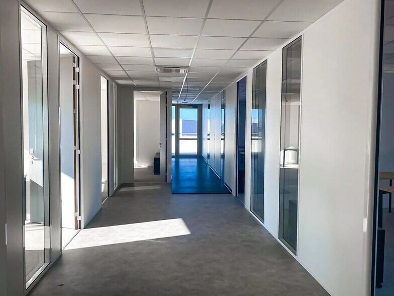 16 Chemin Du Tronchon, Dardilly à louer - Photo du bâtiment - Image 2 de 13