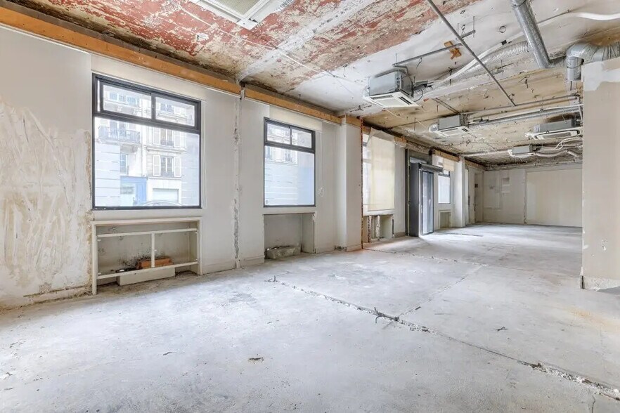 Retail in Paris for lease - Building Photo - Image 3 of 8