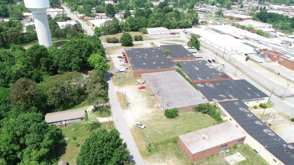 1332 Potts Ave, High Point, NC for lease - Building Photo - Image 3 of 8