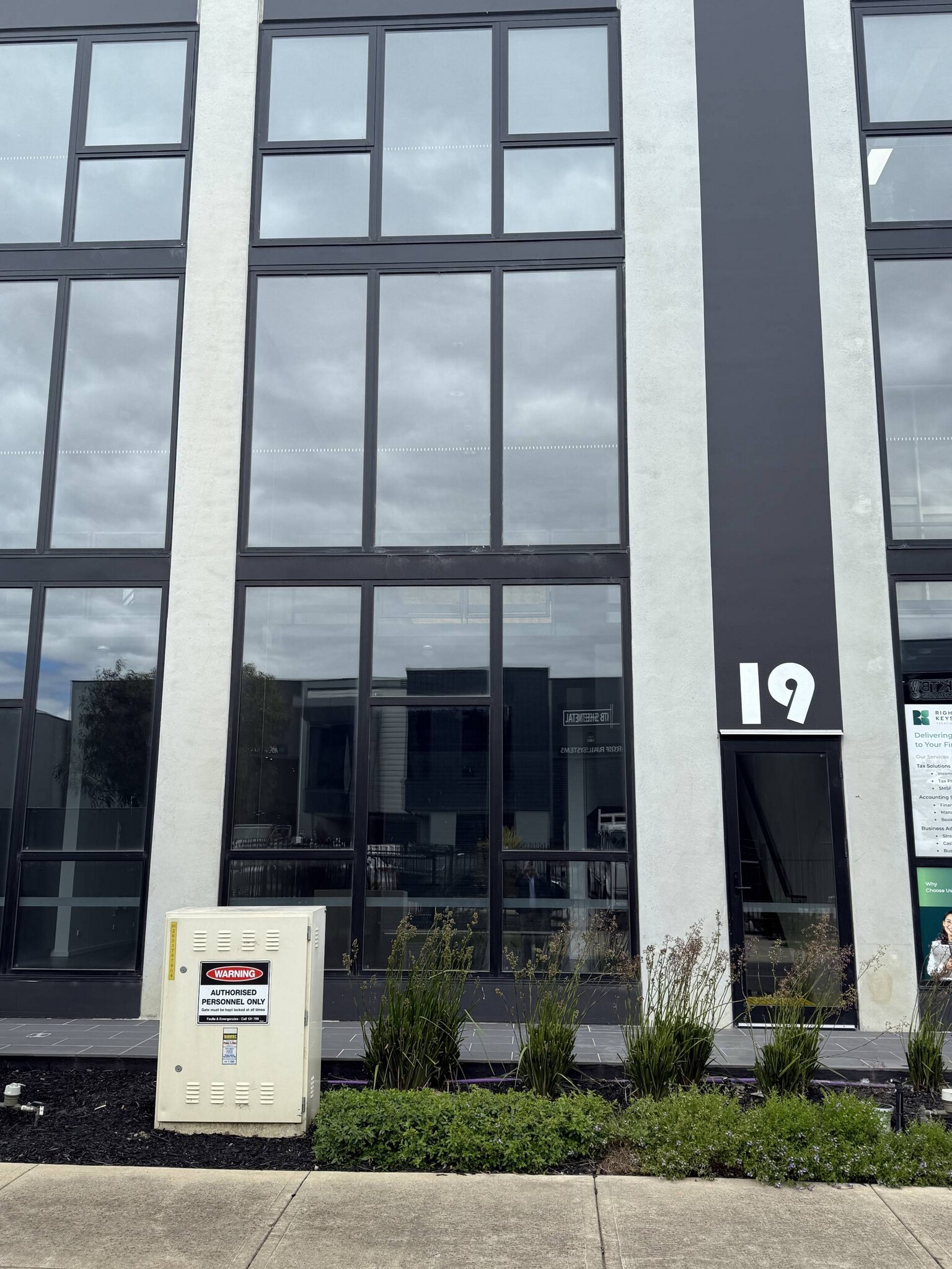 1-29 Maughan Way, Cranbourne West for lease Building Photo- Image 1 of 9