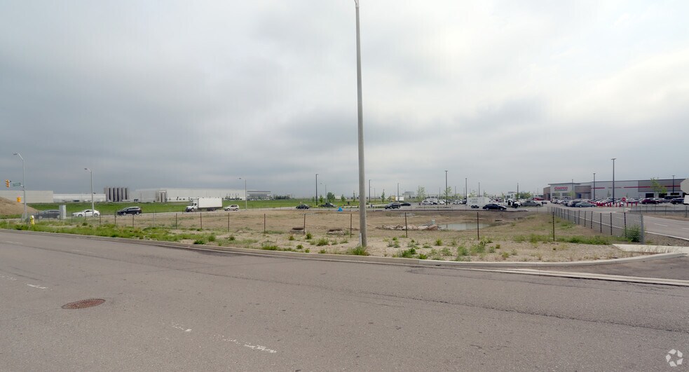 55 New Huntington Rd, Vaughan, ON à vendre - Photo principale - Image 1 de 1