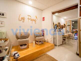 Plus de détails pour Multi-résidentiel à vendre