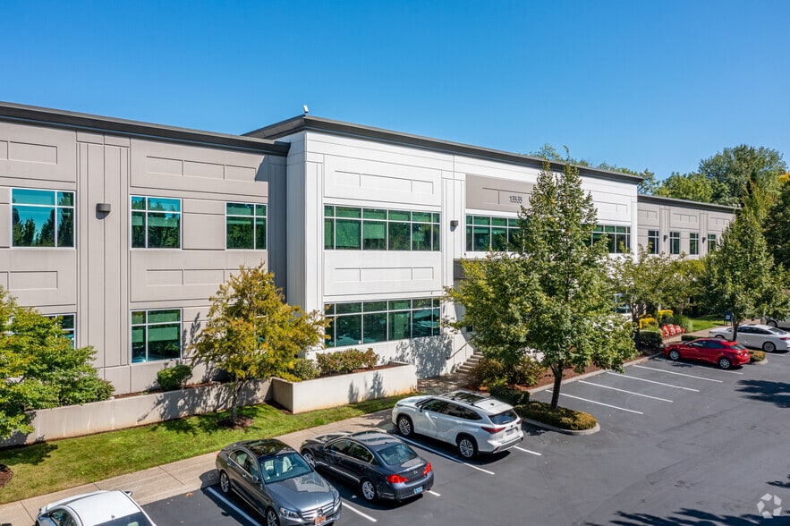 13535 SW 72nd Ave, Portland, OR for lease - Building Photo - Image 2 of 15
