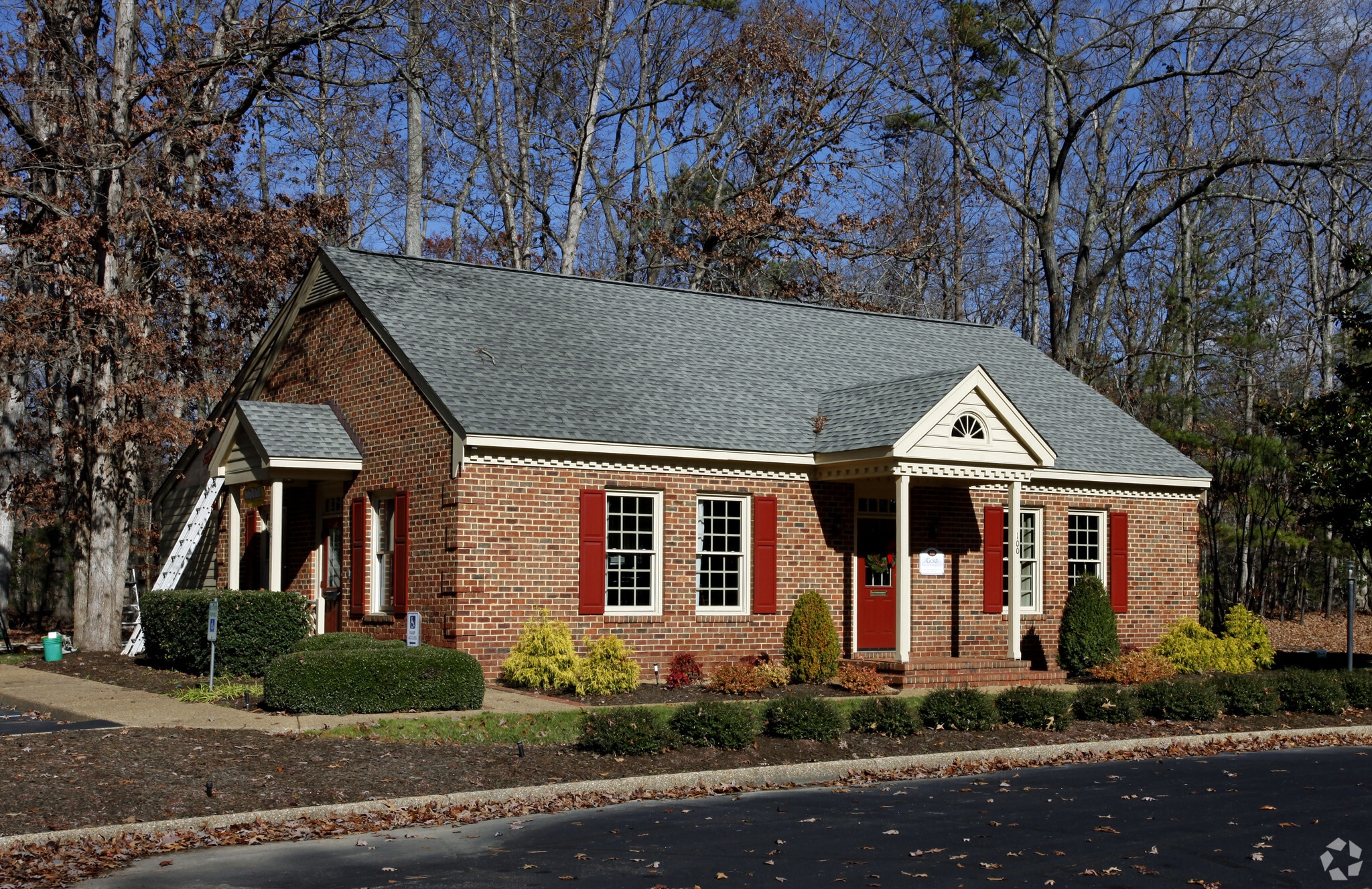 500 Strawberry Plains Rd, Williamsburg, VA for sale Primary Photo- Image 1 of 3