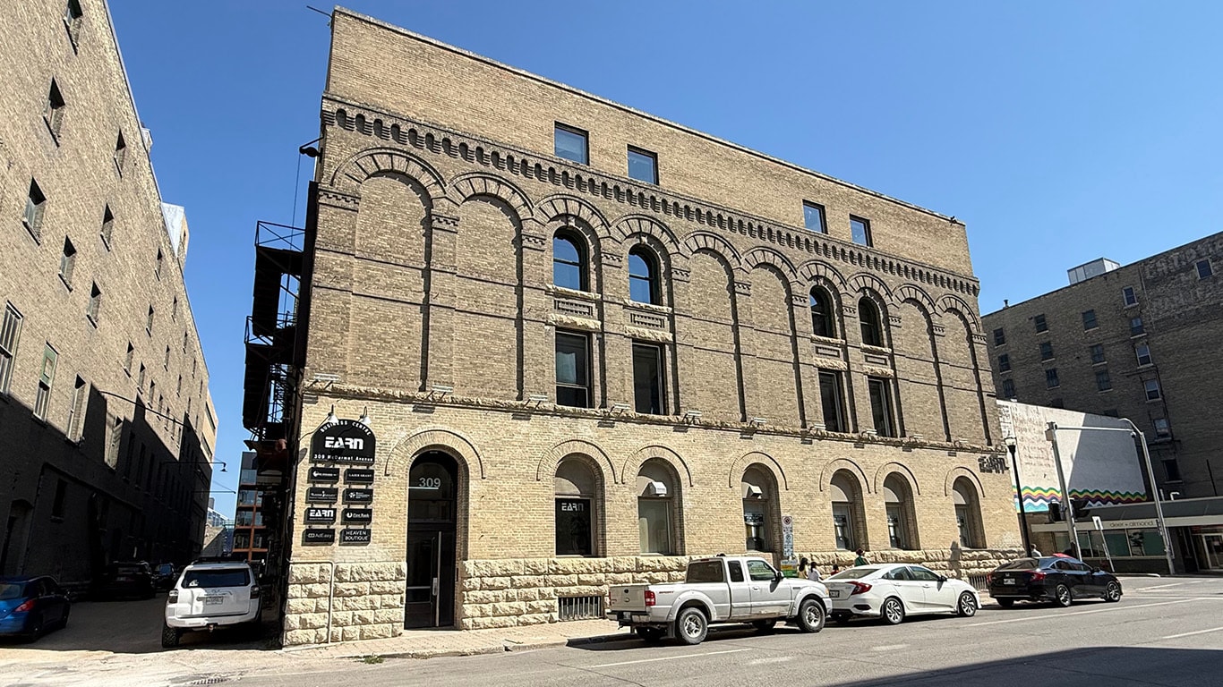 309 Mcdermot Av, Winnipeg, MB for lease Primary Photo- Image 1 of 11