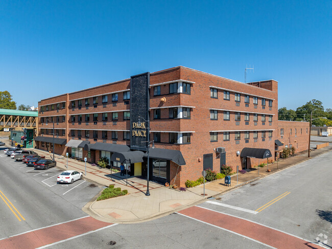 More details for 500 N Montgomery Ave, Sheffield, AL - Multifamily for Sale