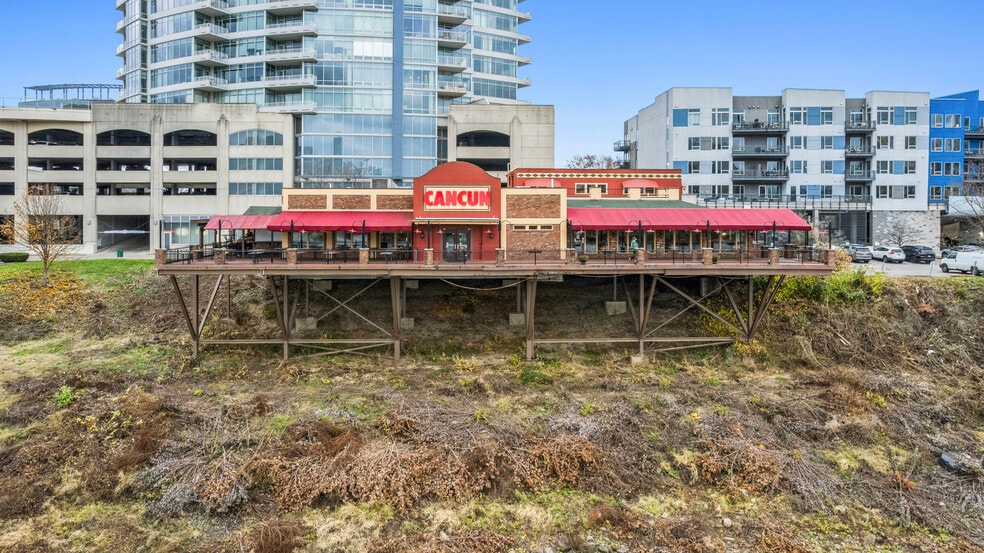 401 Riverboat Row, Newport, KY for sale - Building Photo - Image 3 of 6