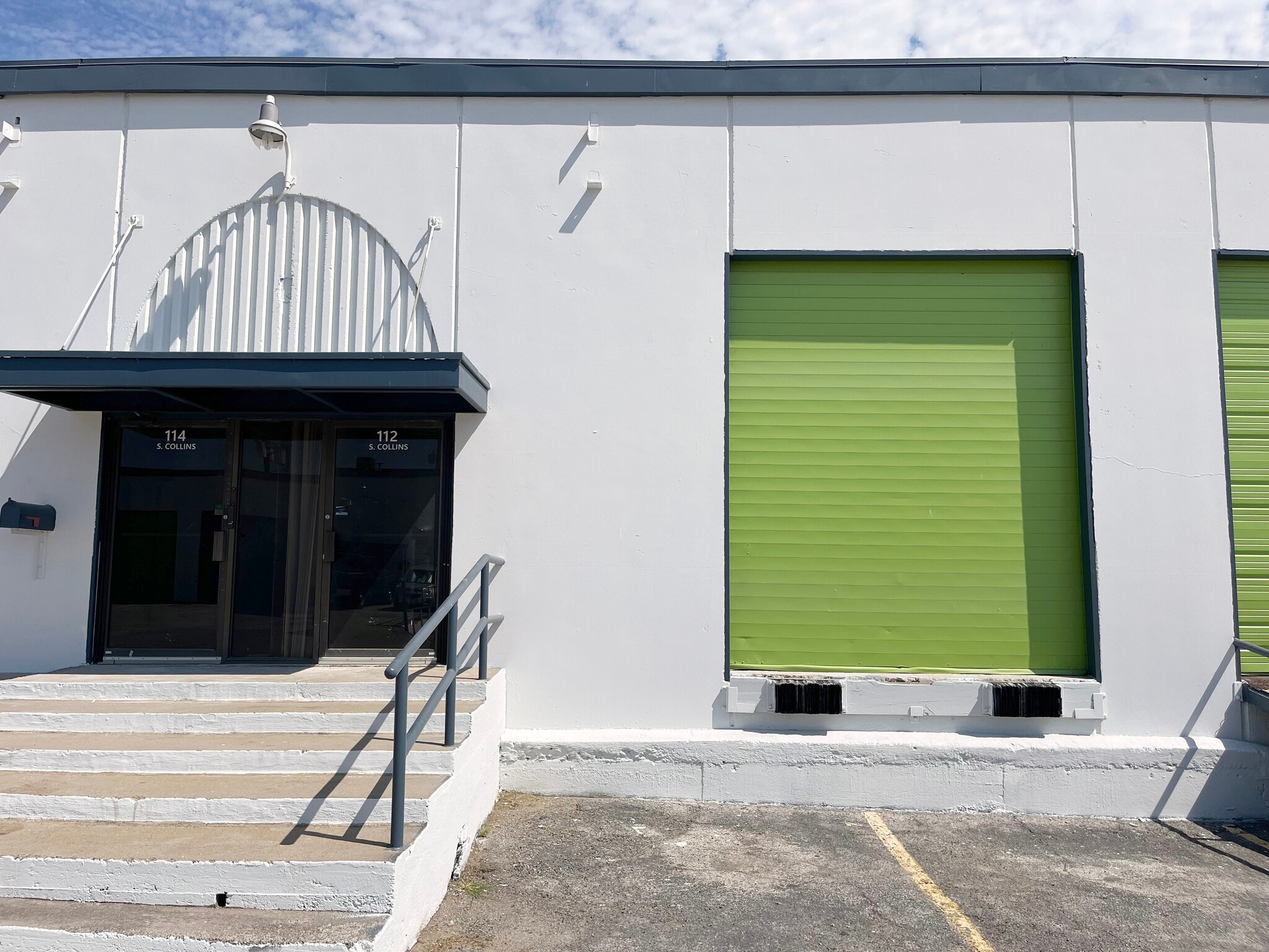 104-142 S Collins St, Arlington, TX for lease Primary Photo- Image 1 of 3