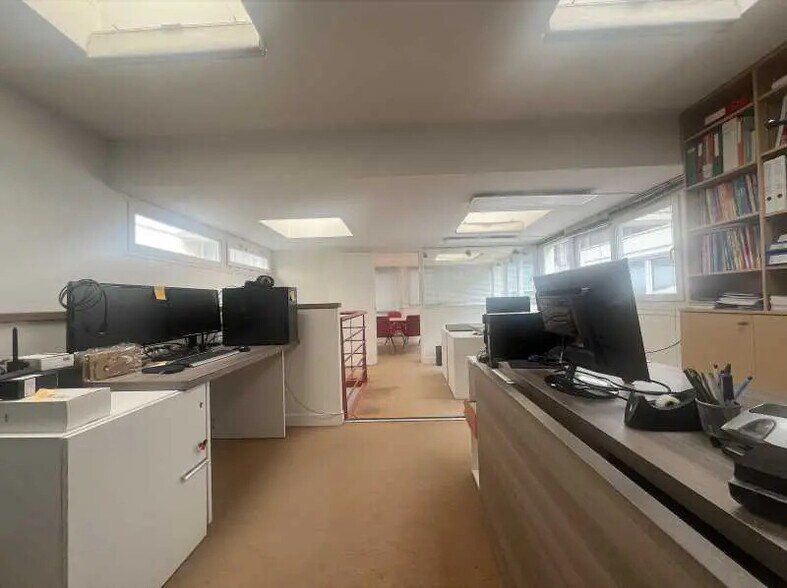 Bureau dans Paris à vendre - Photo du bâtiment - Image 3 de 18