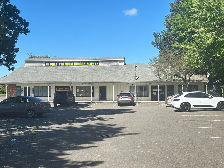 19635 SW Tualatin Valley Hwy, Beaverton, OR for sale - Building Photo - Image 3 of 26