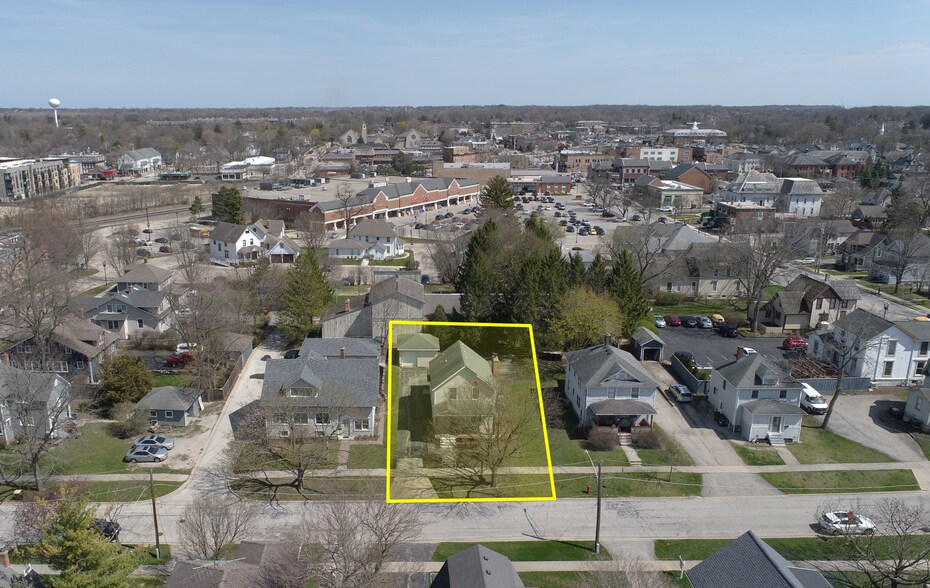 121 Harrison St, Barrington, IL à louer - Photo du bâtiment - Image 2 de 5