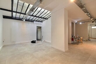 151 Rue Blomet, Paris for lease Interior Photo- Image 2 of 8