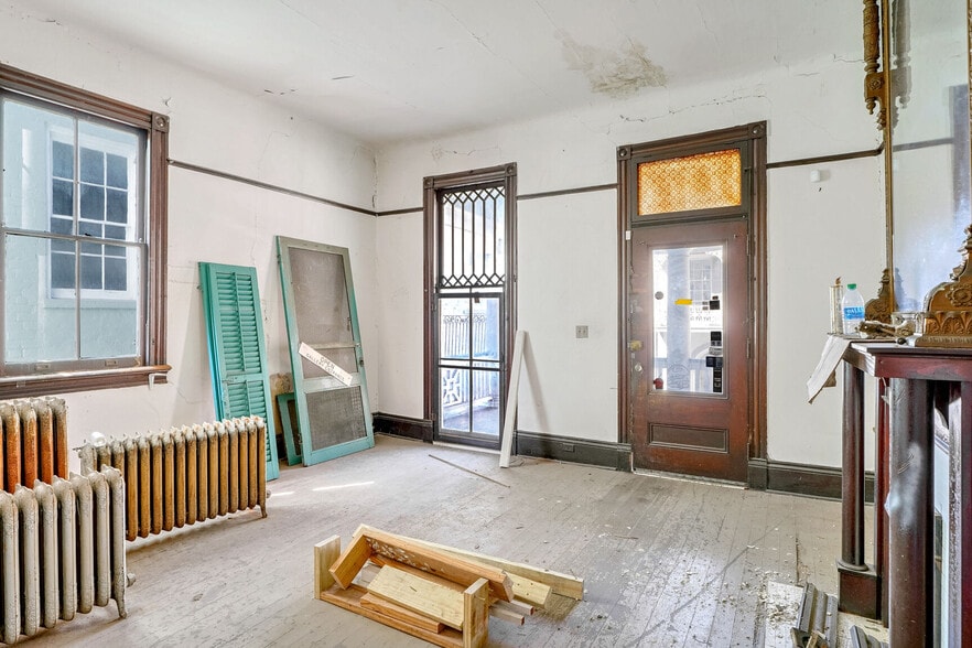 818 Royal St, New Orleans, LA for lease - Building Photo - Image 2 of 12