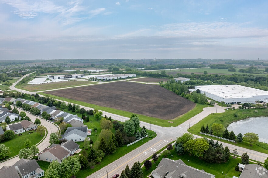 13301 Hennig Rd, Huntley, IL à vendre - Aérien - Image 2 de 3