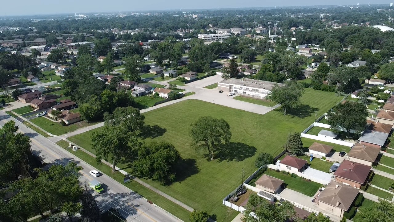 848 N Mill Rd, Addison, IL à vendre Aérien- Image 1 de 6