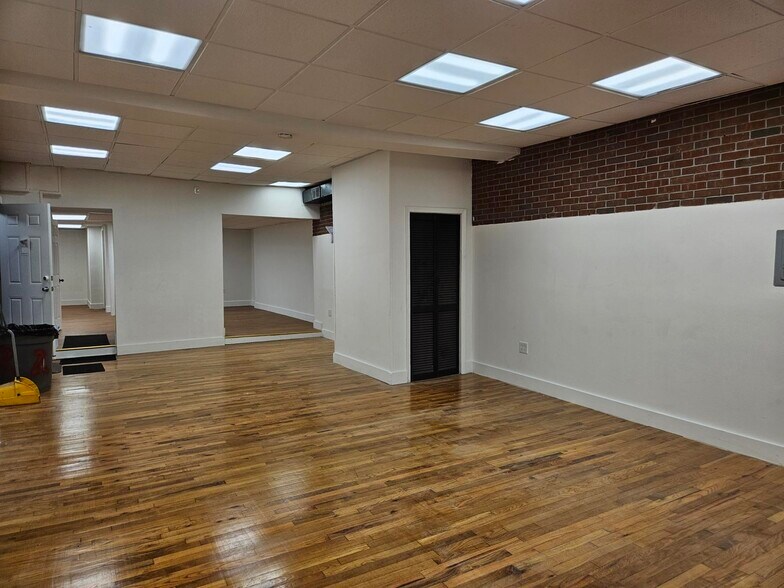 24 Irvine Turner Blvd, Newark, NJ à vendre - Photo intérieure - Image 3 de 10
