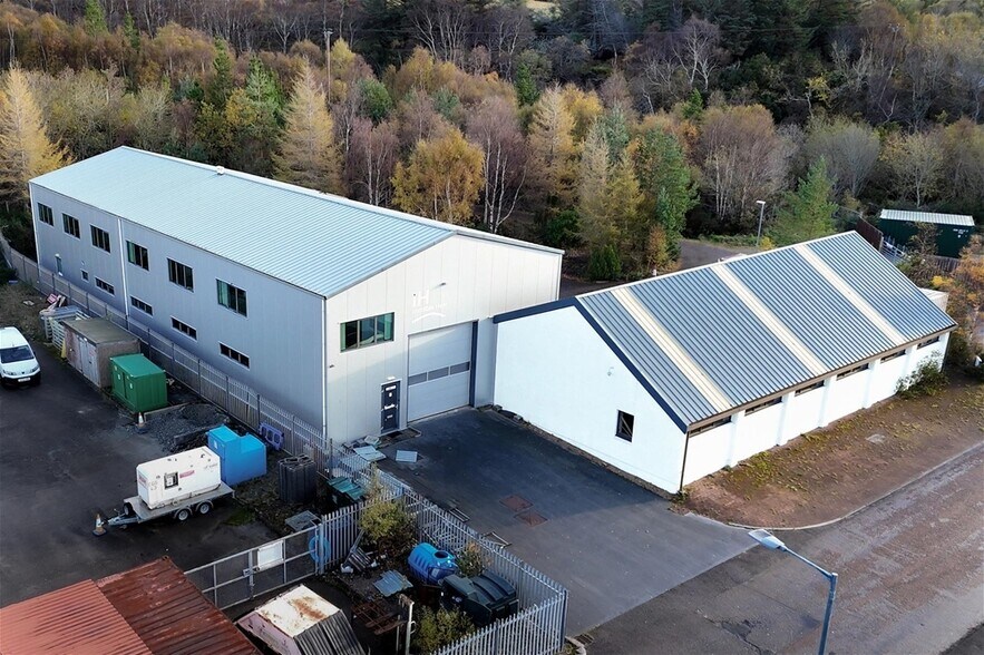 Units 123 Industrial Unit Ullapool, Ullapool à vendre - Photo du bâtiment - Image 2 de 28