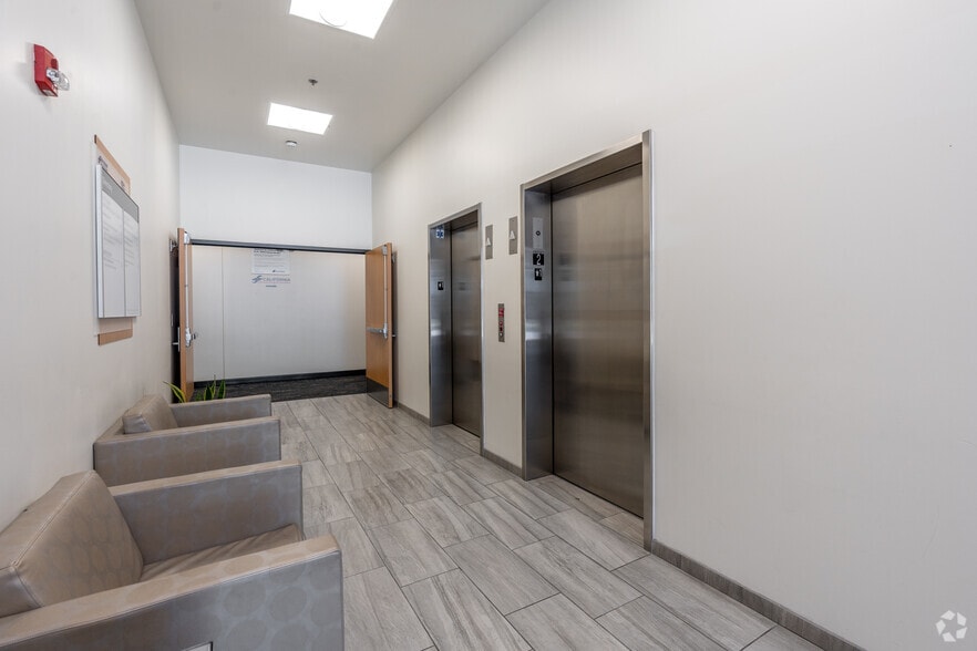 4510 Brockton Ave, Riverside, CA à louer - Photo intérieure - Image 3 de 18