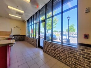 506 Mercantile Pl, Fort Mill, SC for lease Interior Photo- Image 2 of 7