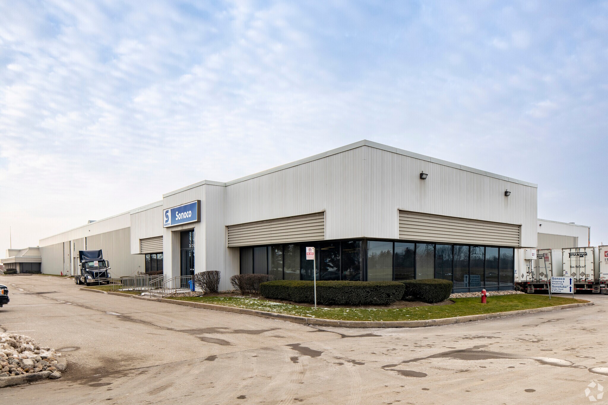7420 Bramalea Rd, Mississauga, ON à louer Photo principale- Image 1 de 7