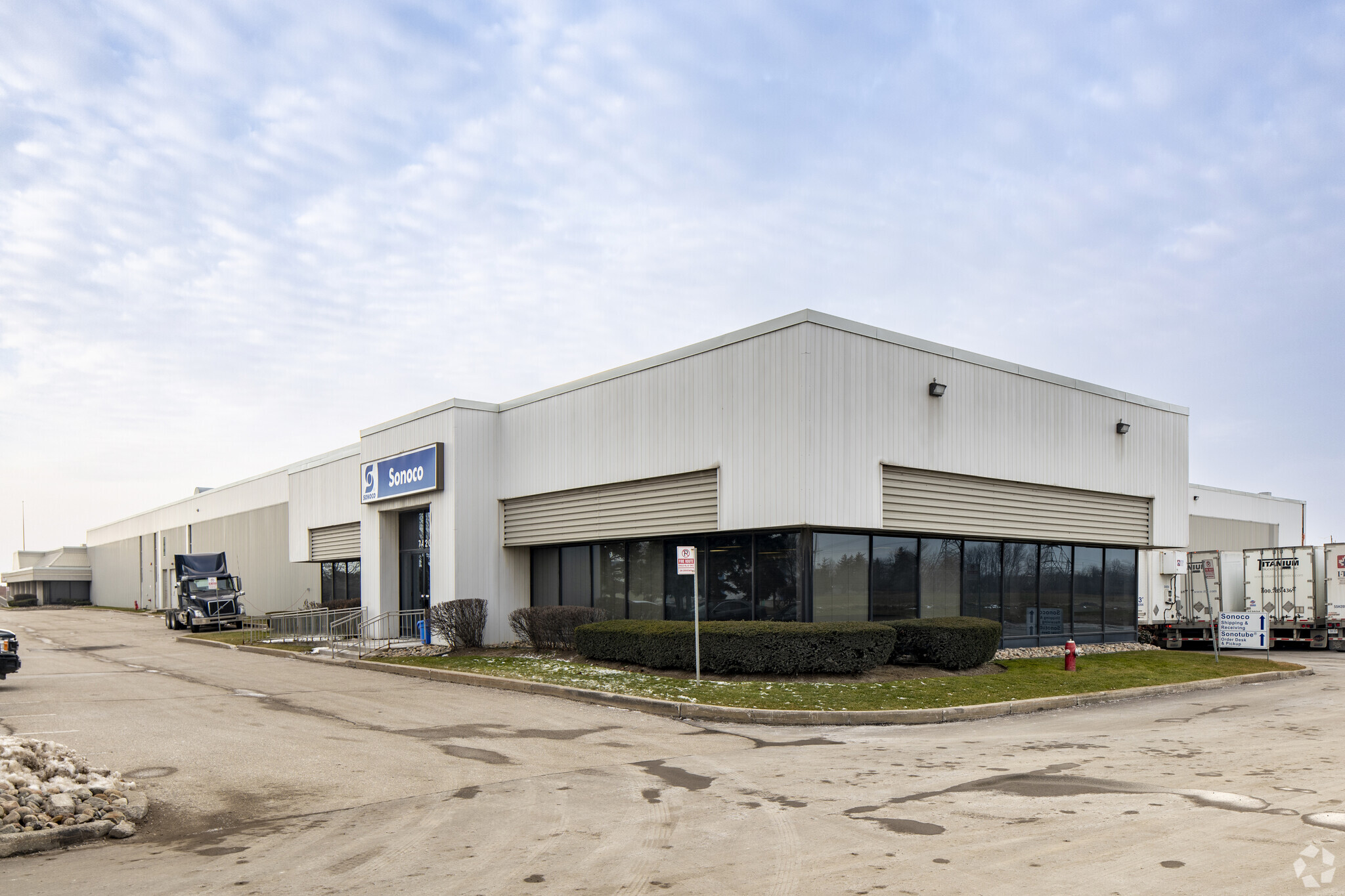 7420 Bramalea Rd, Mississauga, ON for lease Primary Photo- Image 1 of 5