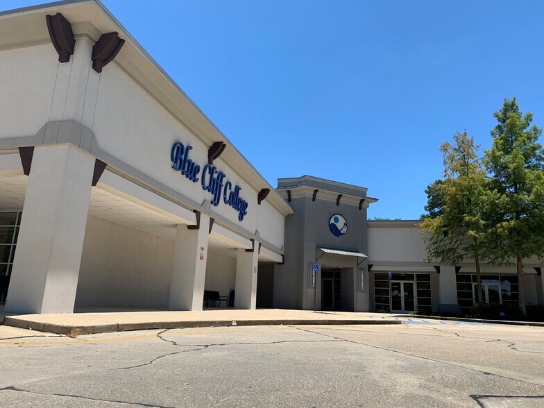 100-145 James Comeaux Rd, Lafayette, LA à louer - Photo du bâtiment - Image 2 de 6