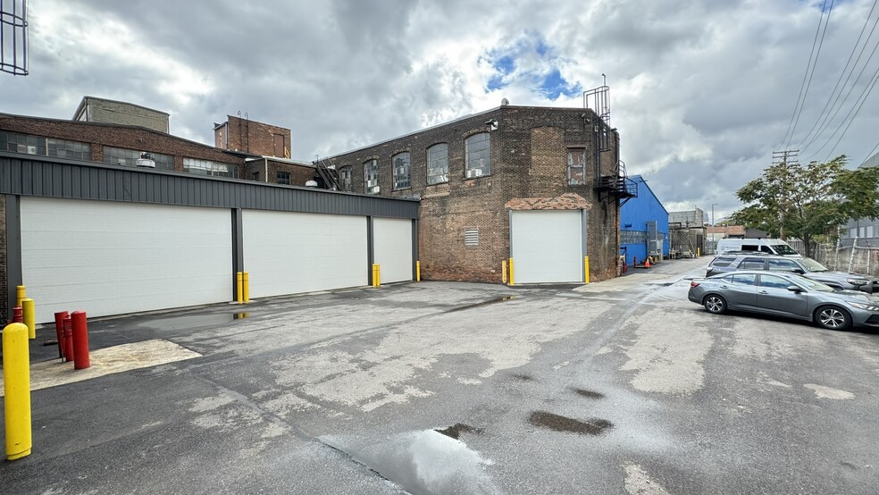 5401 Hamilton Ave, Cleveland, OH for lease - Building Photo - Image 3 of 6