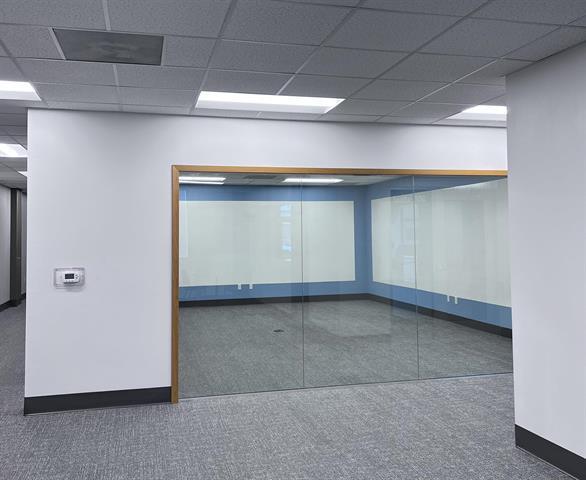 138 Front St, Beaver Dam, WI for lease - Interior Photo - Image 3 of 10