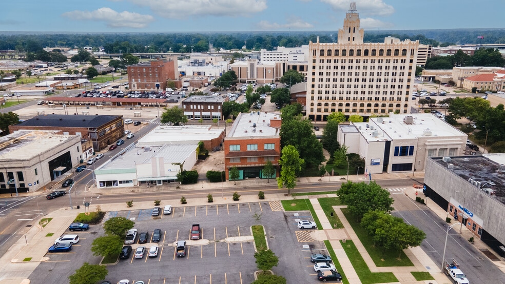 328 Desiard St, Monroe, LA for sale - Building Photo - Image 2 of 36