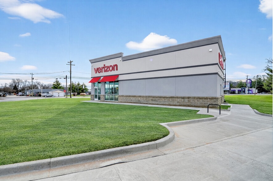 1200 Morton Ave, Martinsville, IN for sale - Building Photo - Image 3 of 8