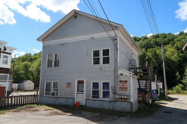 Plus de détails pour 202-204 Mount Vernon Ave, Augusta, ME - Multi-résidentiel à vendre