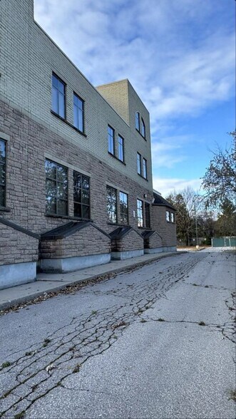 316 E King St, Cobourg, ON à louer - Photo du bâtiment - Image 2 de 19