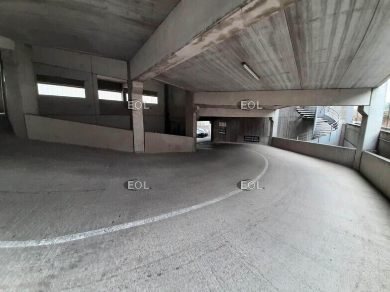 Flex dans Ivry-sur-Seine à louer - Photo du bâtiment - Image 2 de 9