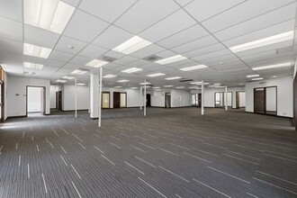 4002-4014 148th Ave NE, Redmond, WA for lease Interior Photo- Image 2 of 8
