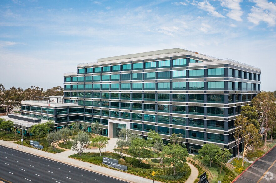 21250 Hawthorne Blvd, Torrance, CA à louer - Photo principale - Image 1 de 16