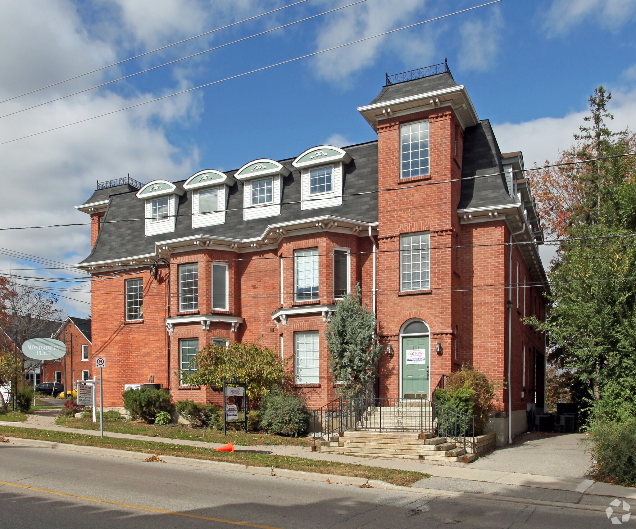 213 Byron St, Whitby, ON for sale Primary Photo- Image 1 of 1