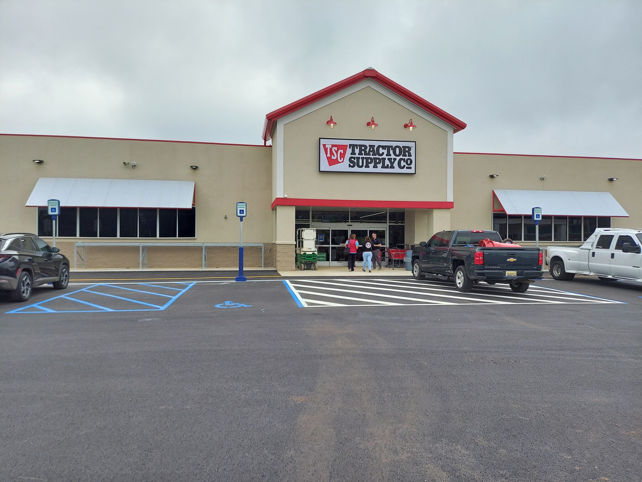 2092 Highway 15, Pontotoc, MS for sale Primary Photo- Image 1 of 2