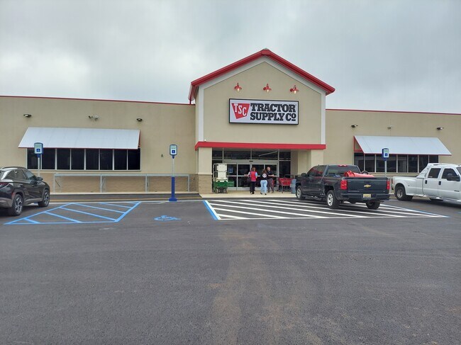 More details for 2092 Highway 15, Pontotoc, MS - Retail for Sale