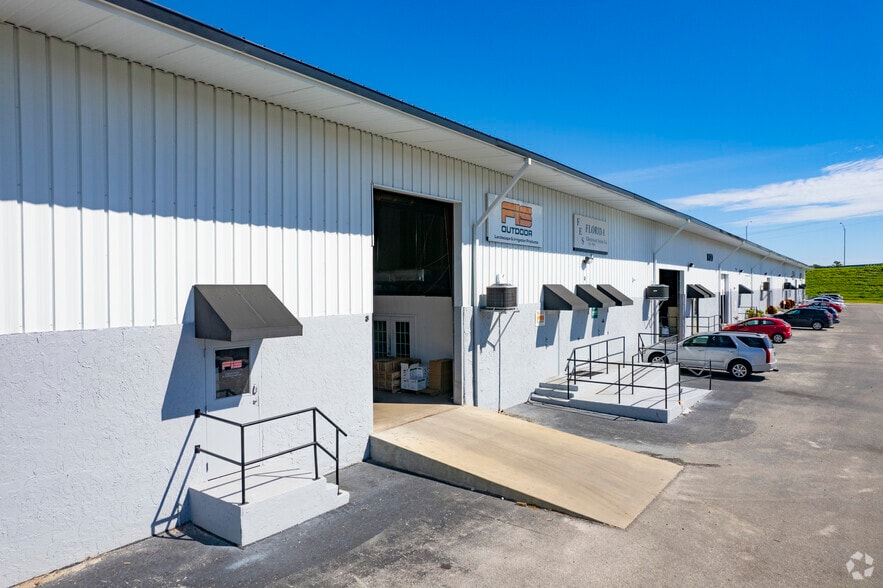 8100 E Broadway Ave, Tampa, FL for lease - Building Photo - Image 3 of 6