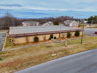 Plus de détails pour 6235 Old Mill Rd, Lynchburg, VA - Bureau/Commerce de détail à louer