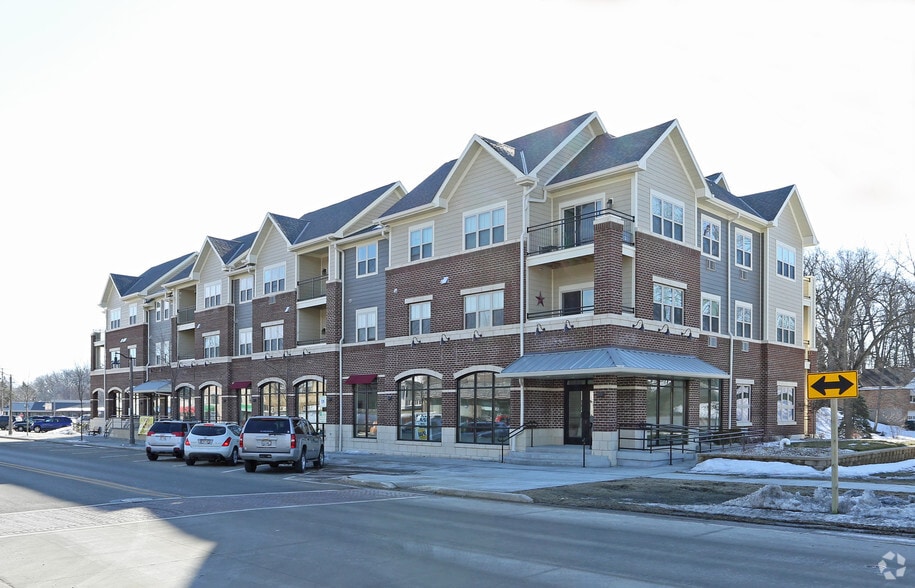 301 E Main St, Twin Lakes, WI à vendre - Photo du bâtiment - Image 2 de 3