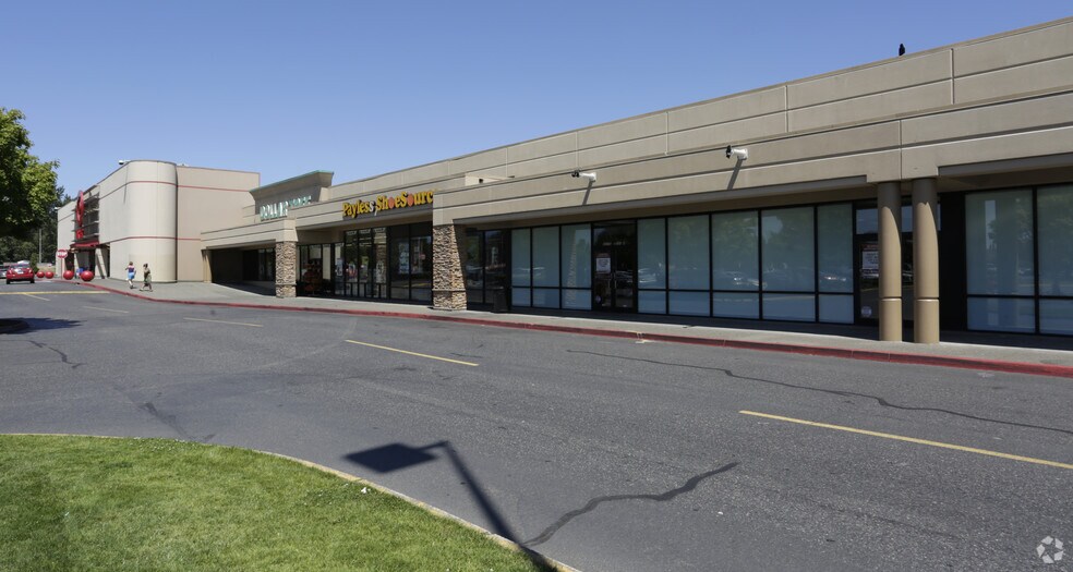 7603-7809 Vancouver Plaza Dr, Vancouver, WA for lease - Building Photo - Image 2 of 3