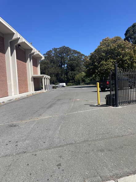 3939 San Pablo Dam Rd, El Sobrante, CA for lease - Building Photo - Image 3 of 23