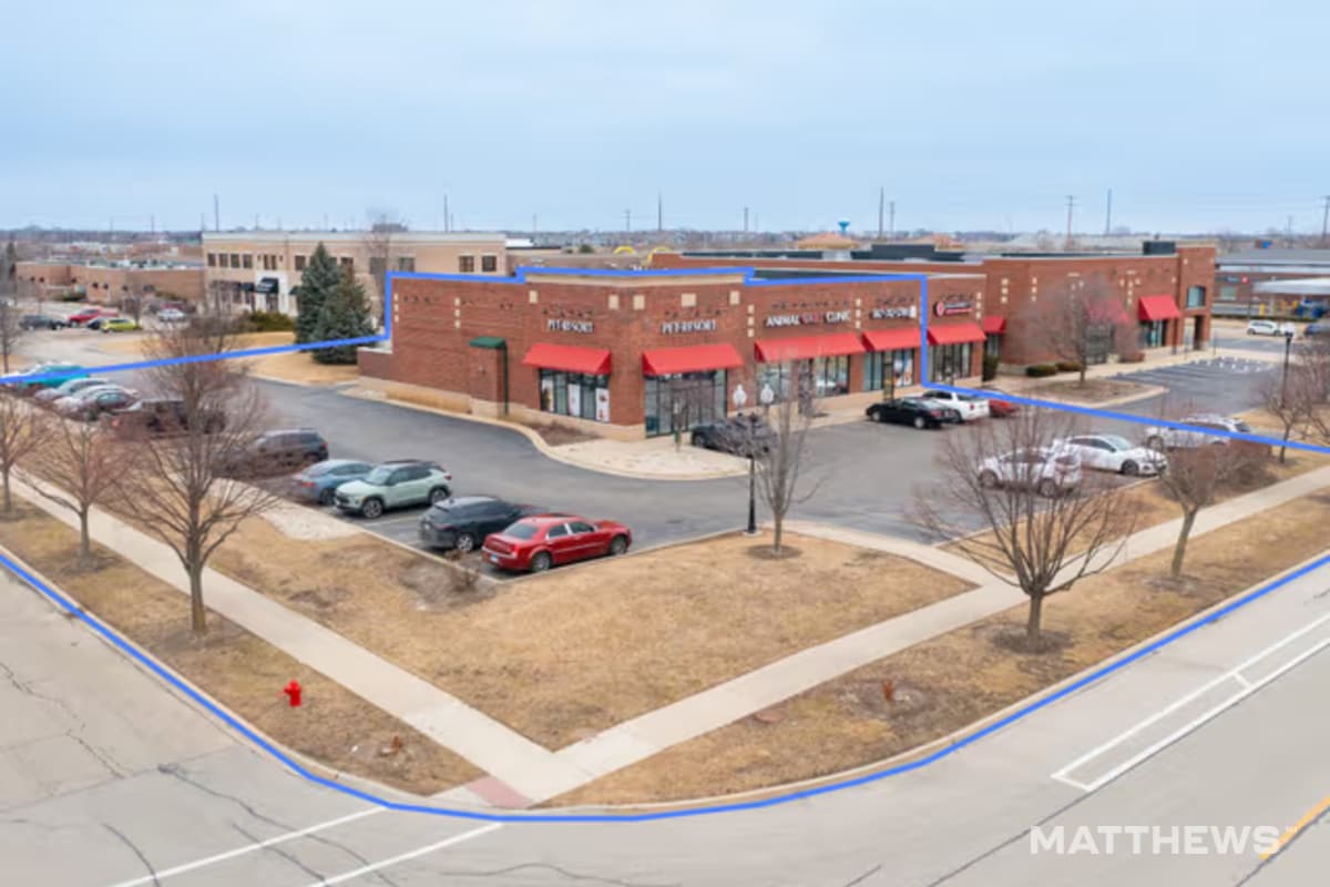 471-479 Briargate Dr, South Elgin, IL for sale Primary Photo- Image 1 of 6