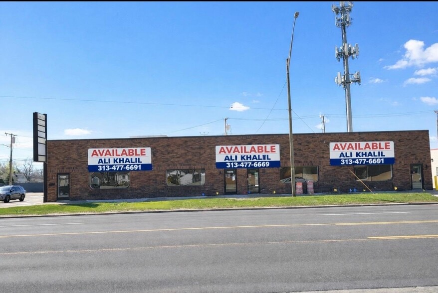 13635-13665 Northline Rd, Southgate, MI for lease - Primary Photo - Image 1 of 5