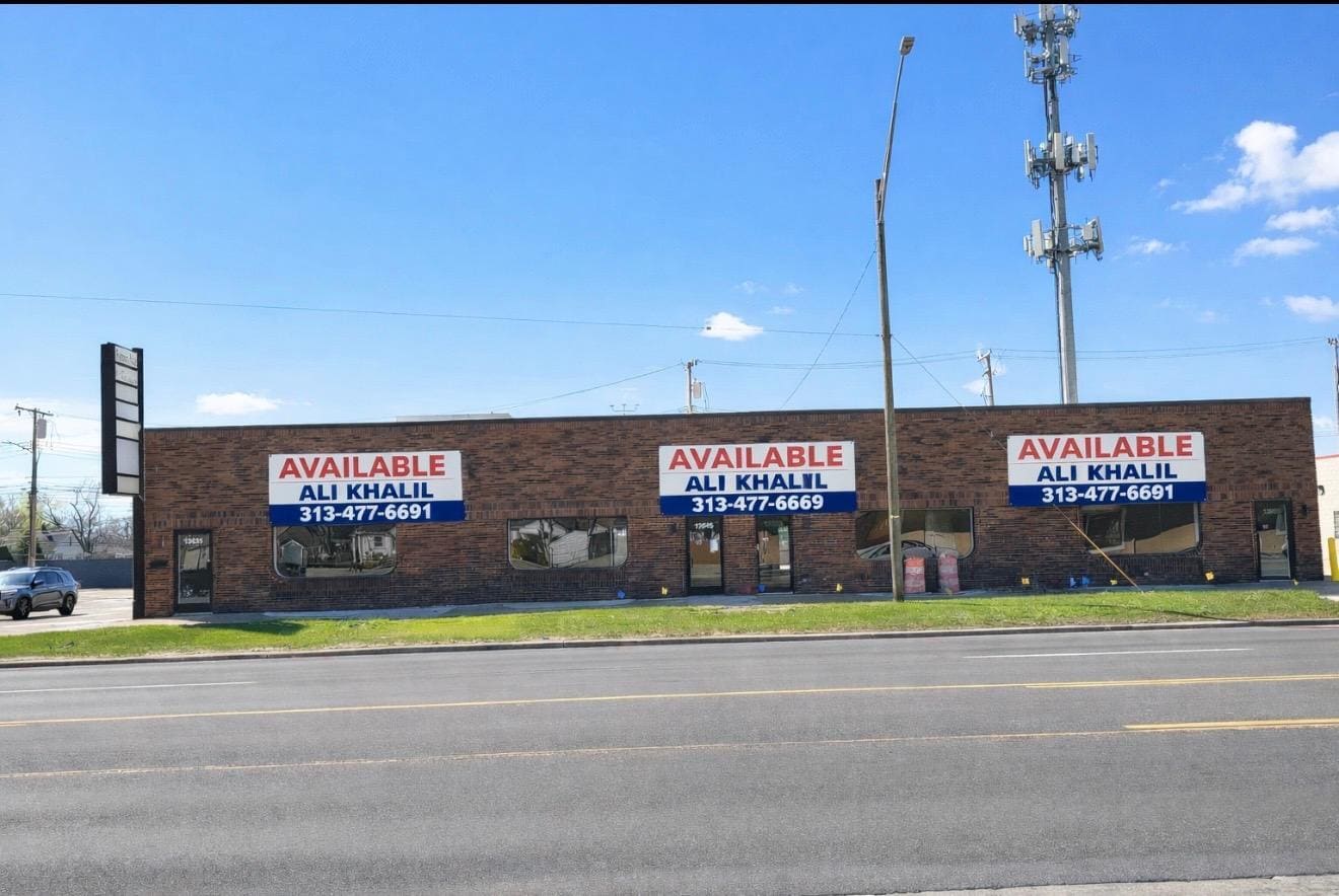 13635-13665 Northline Rd, Southgate, MI for lease Primary Photo- Image 1 of 6