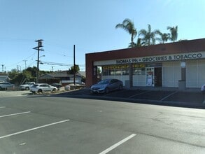 1700 E Thompson Blvd, Ventura, CA for lease Building Photo- Image 2 of 5