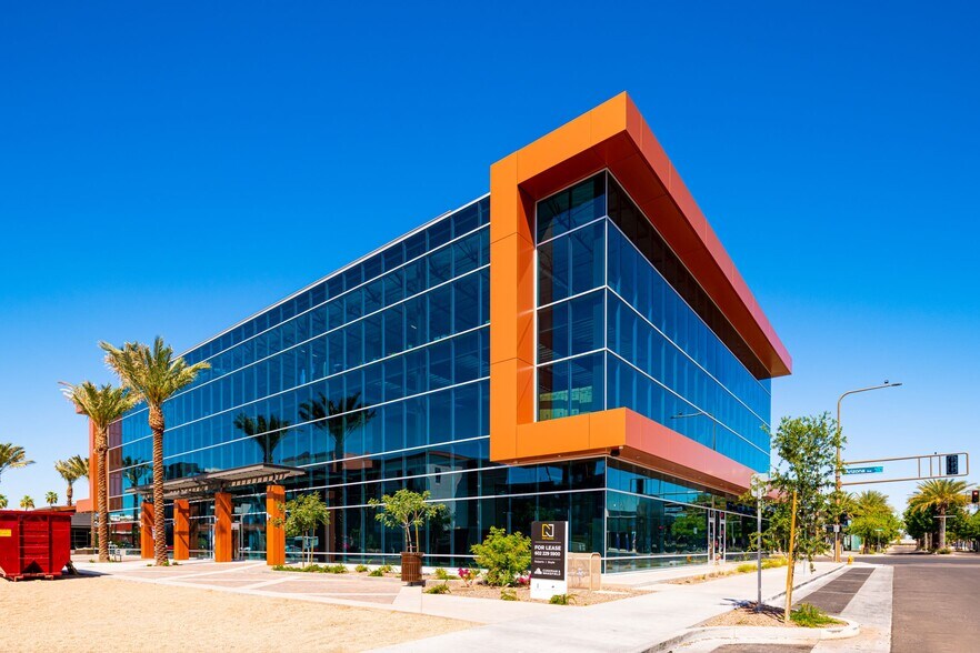 180 S Arizona Ave, Chandler, AZ à louer - Photo du bâtiment - Image 3 de 7