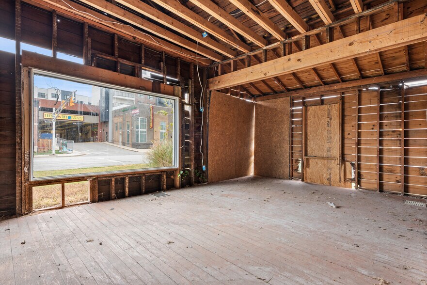 6328 N College Ave, Indianapolis, IN à vendre - Photo du bâtiment - Image 3 de 8