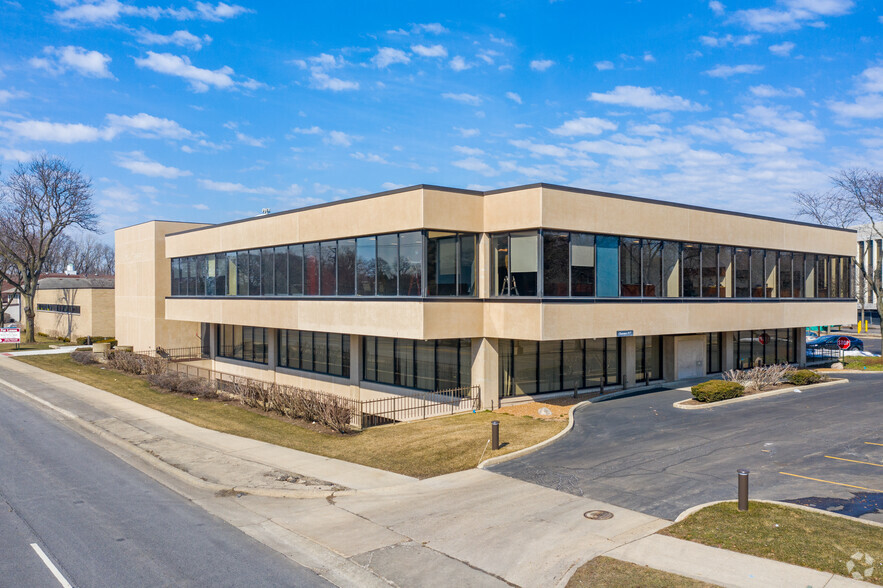 2004 Miner St, Des Plaines, IL for lease - Building Photo - Image 1 of 7